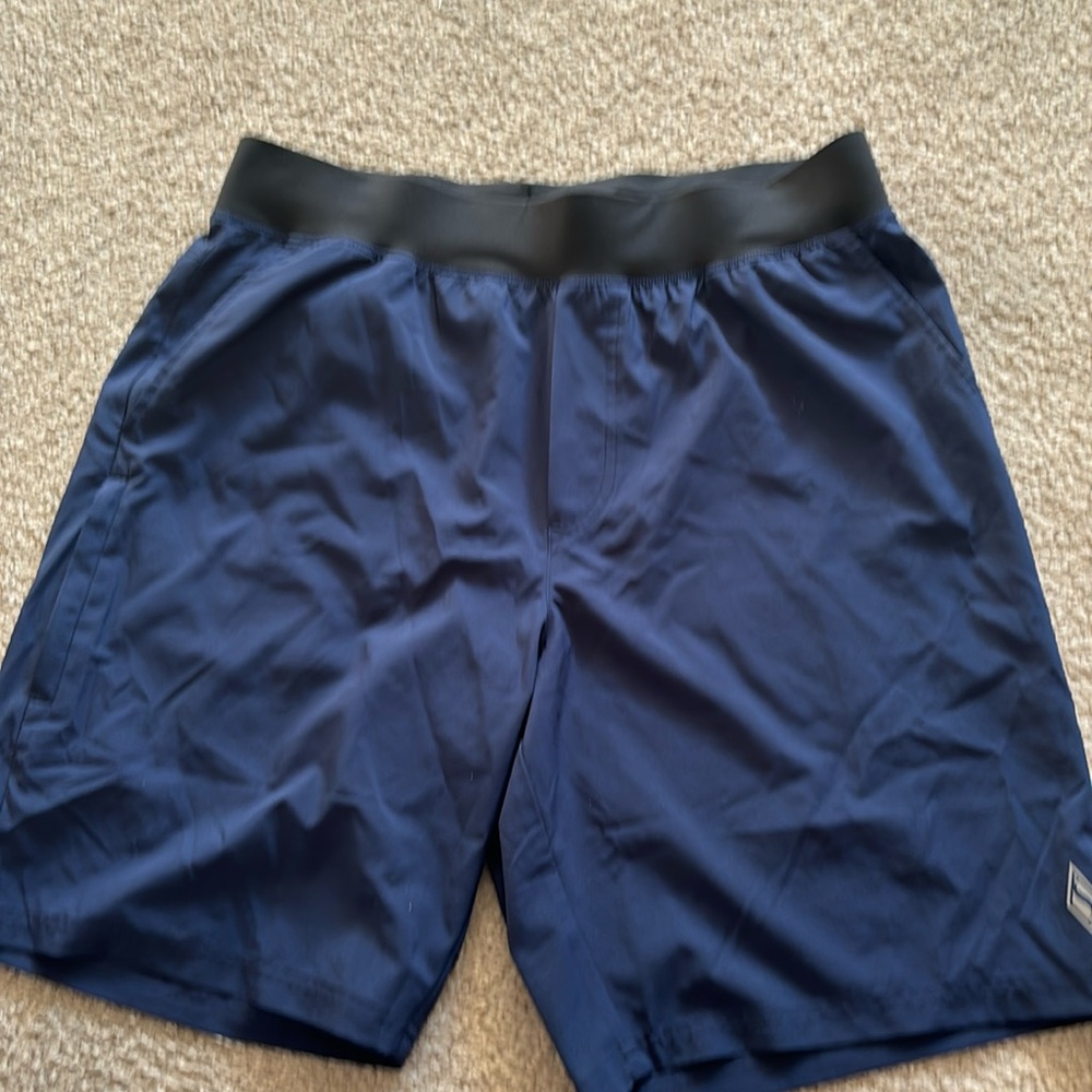 Skechers men’s running shorts. Large. Good condition
